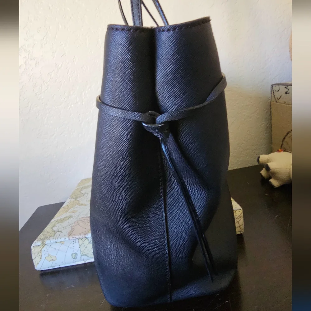 Kate Spade ♠️ big black saffiano leather tote shoulder‎ bag